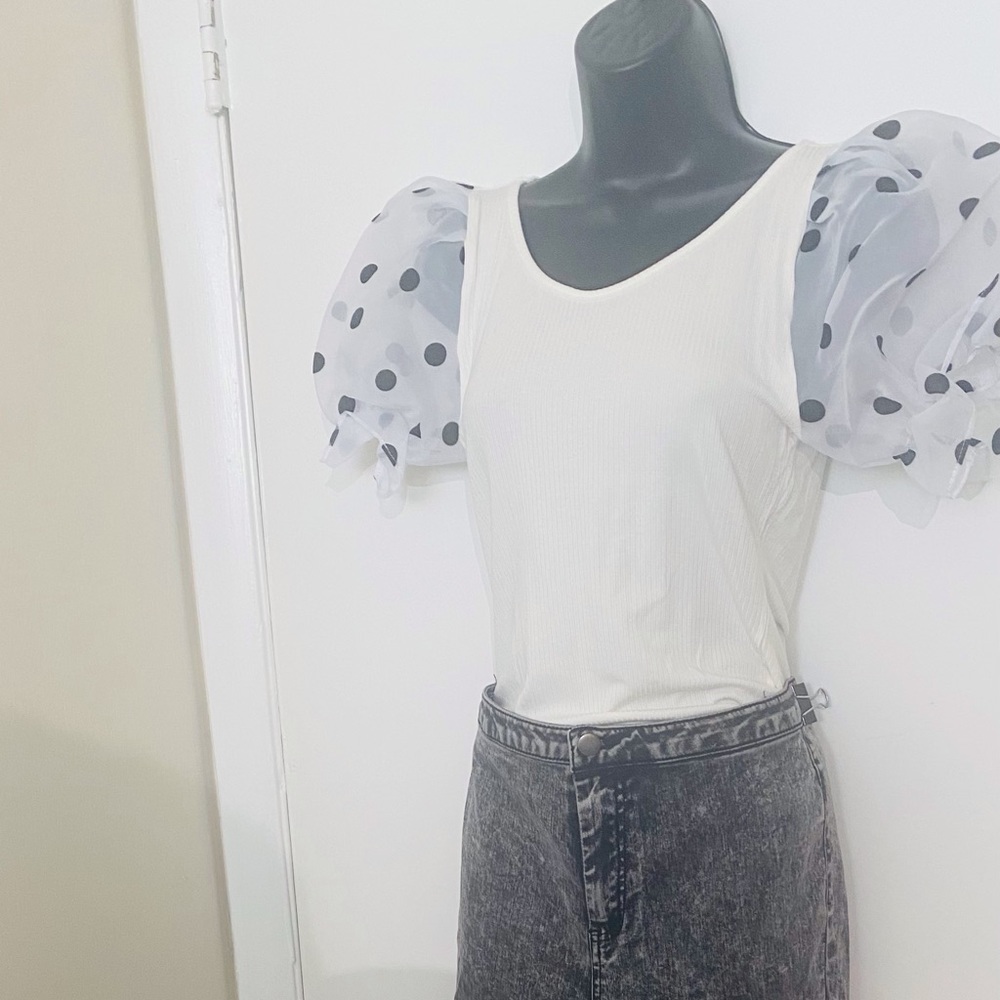 White sheer polka dot sleeve shirt